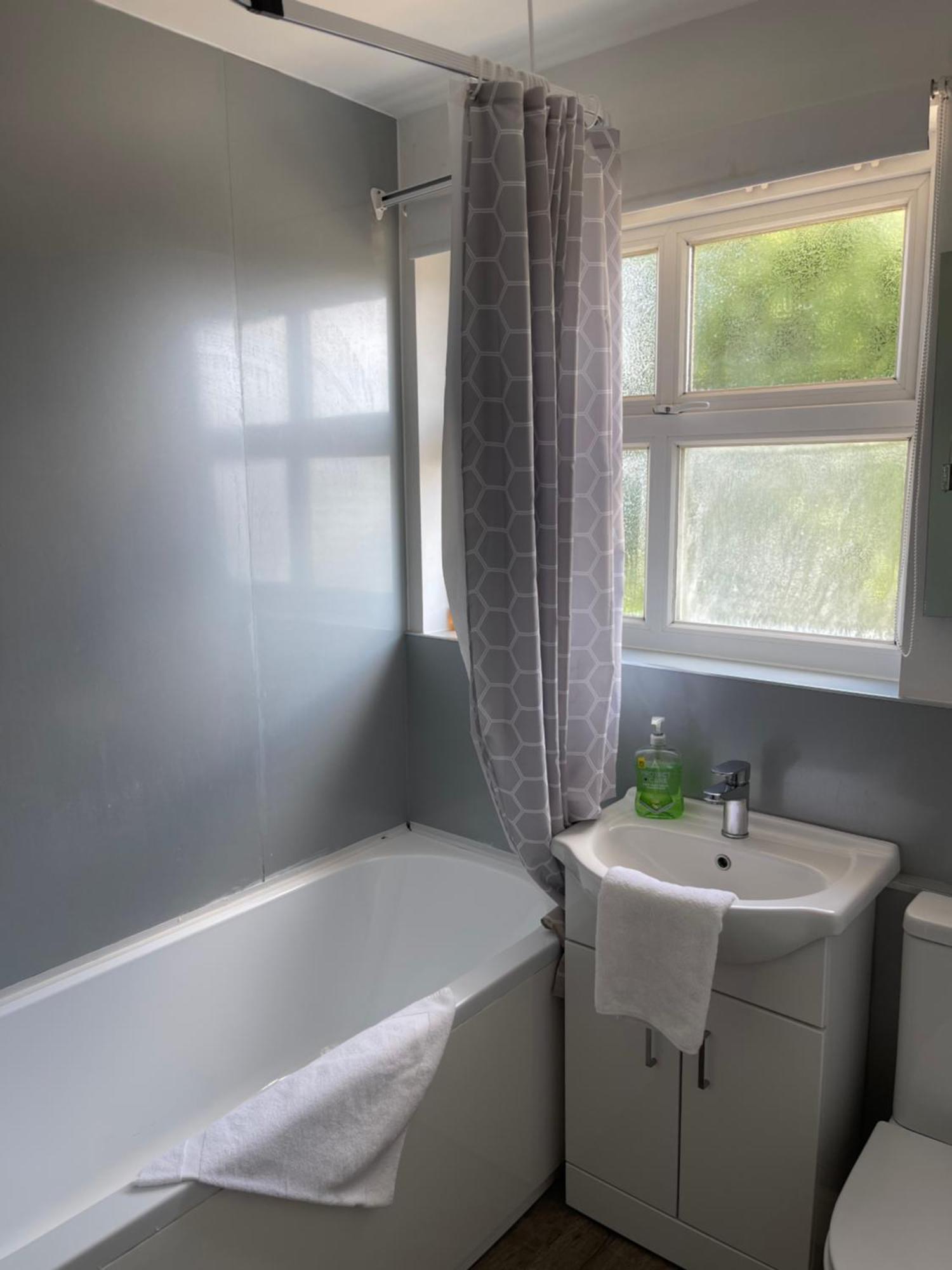 House Number 4 Sleeps Up To 4 With Smart Tvs In Every Room Wellington  Luaran gambar
