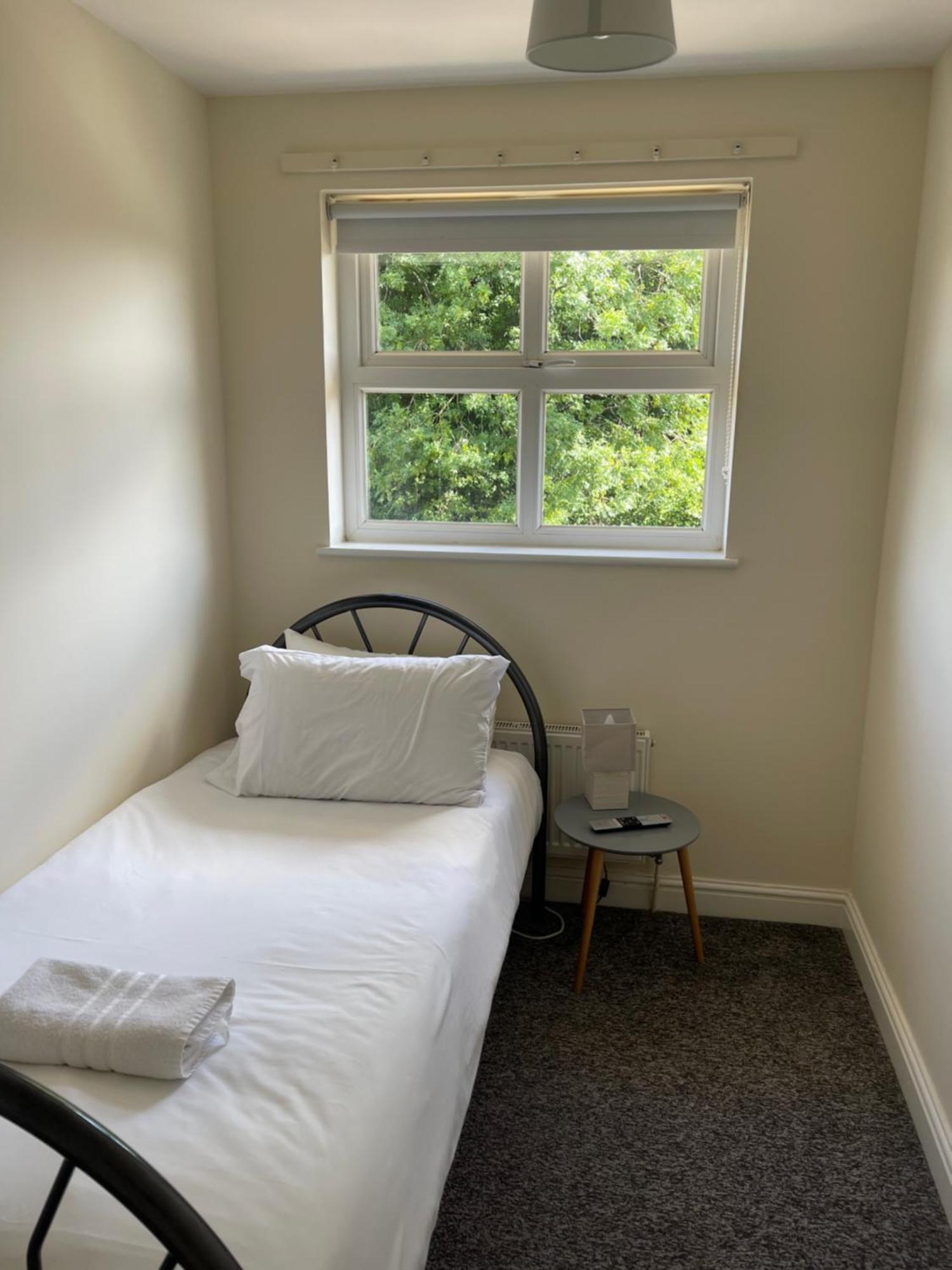 House Number 4 Sleeps Up To 4 With Smart Tvs In Every Room Wellington  Luaran gambar