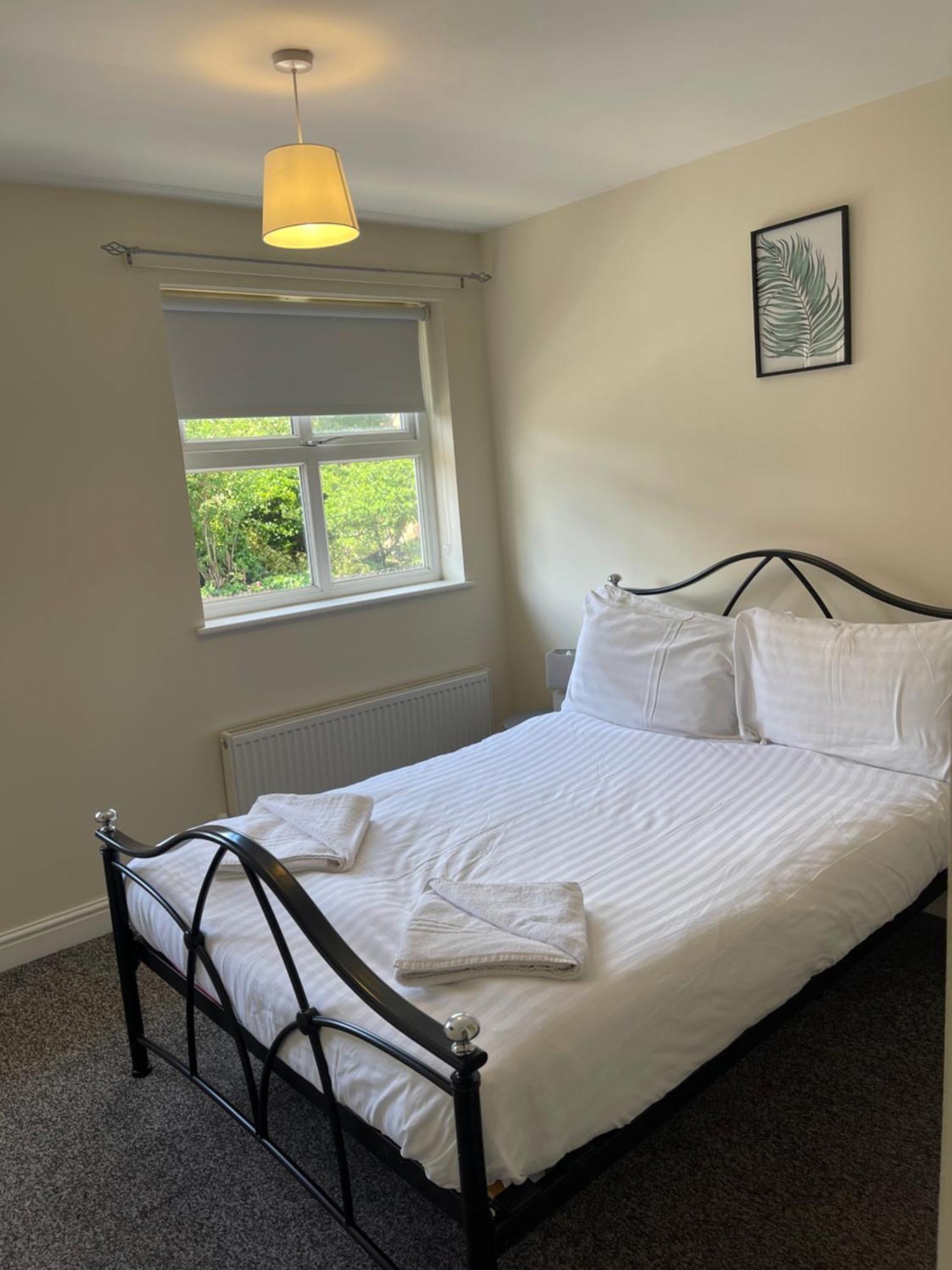 House Number 4 Sleeps Up To 4 With Smart Tvs In Every Room Wellington  Luaran gambar